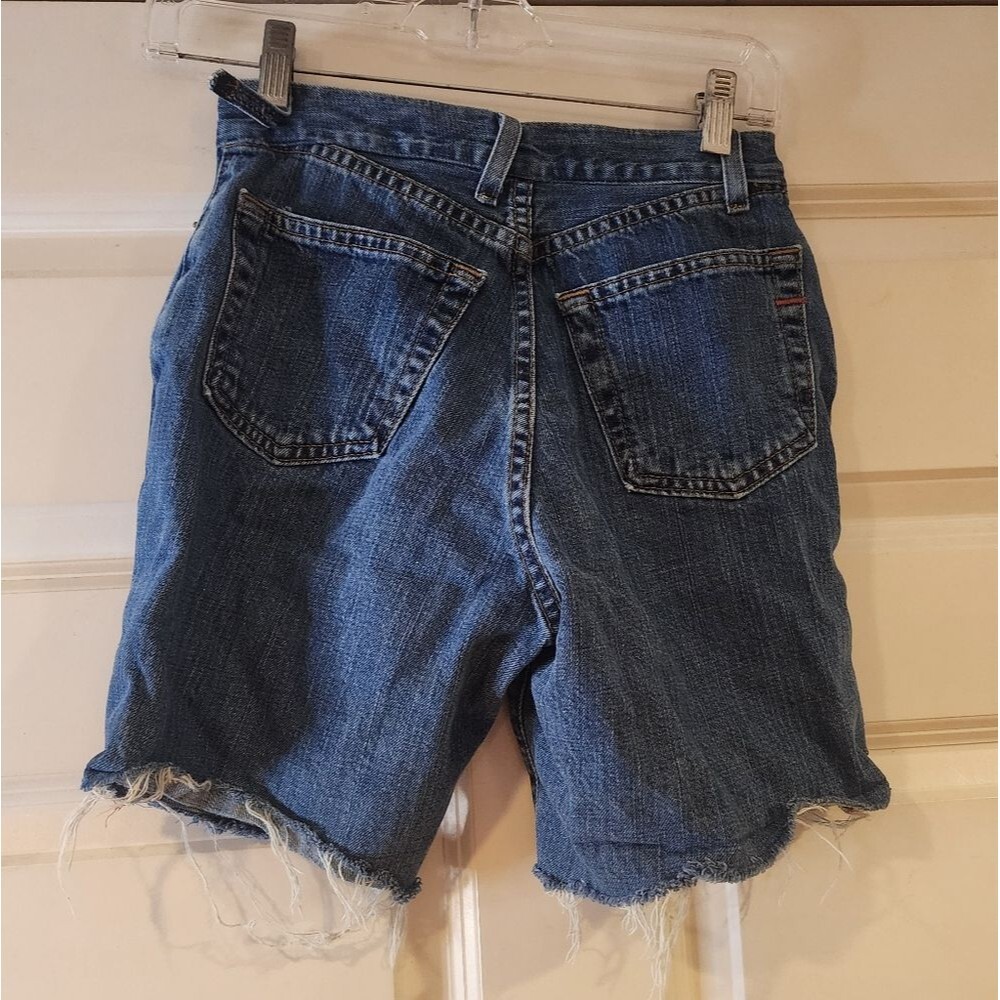 GAP reverse fit frayed hem shorts. No size, 25in waist - Picture 4 of 5